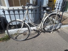 Dutch Batavus ladies cycle white 