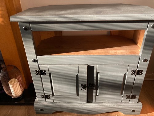 Unit media solid pine - unit,