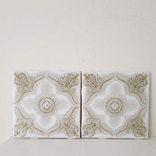 Antique patterned victoria - x,