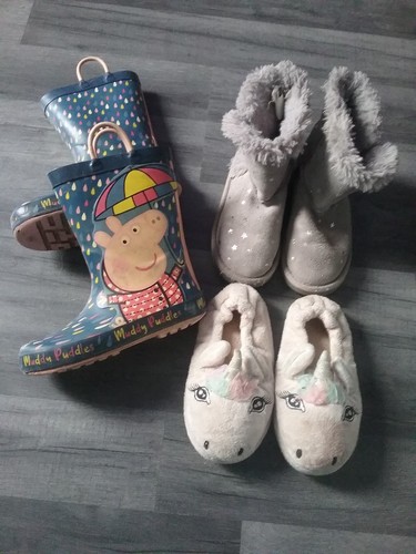 Girls size shoes - size,