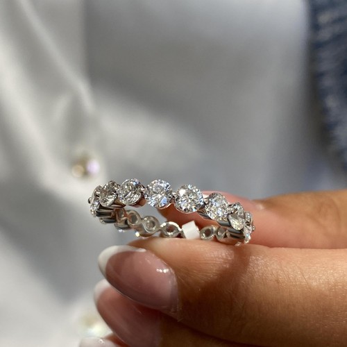 1ct tcw band ring - white, gold