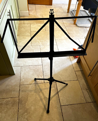 Black metal foldable - black,