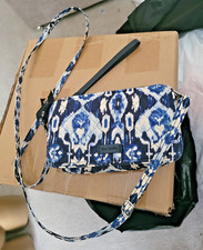 VERA BRADLEY CROSS BODY BAG