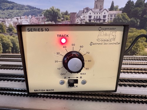 Gaugemaster model series 10 - series,