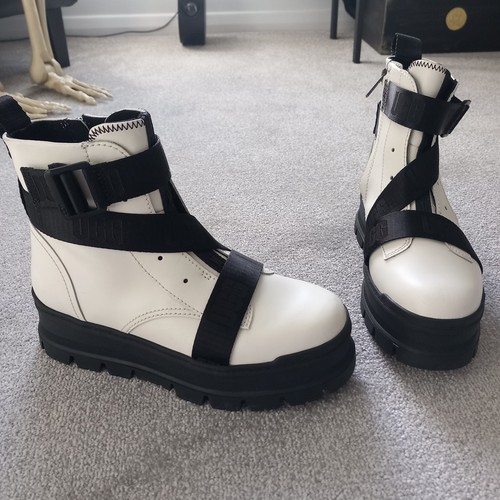 New ugg sid - new!!, leather