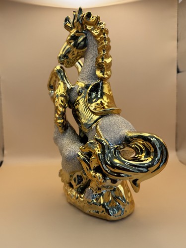 Gold shine horse sparker - gold, horse,