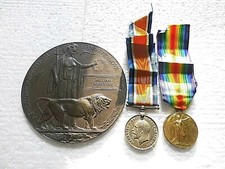 PAIR & PLAQUE TO ROYAL