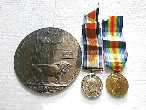Pair plaque to - to, royal