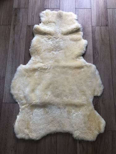 Luxurious real sheepskin rug - real,