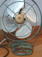 Vtg Polar Cub/A.C. Gilbert