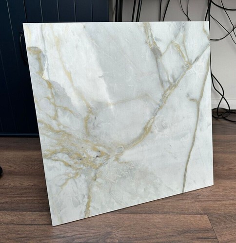Black gold marble effect - &,