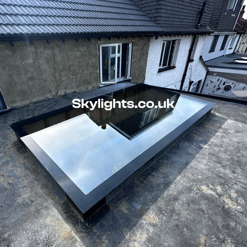 Flat roof rooflight - rooflight, frameless