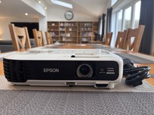 Epson EB-U04 3,000 Lumens Home