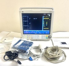 GE B40 COLOUR VITAL SIGNS MONITOR + SpO2, NEW NIBP ECG & MANUALS & DISCS