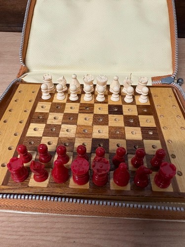 Vintage travelling chess set - travelling,