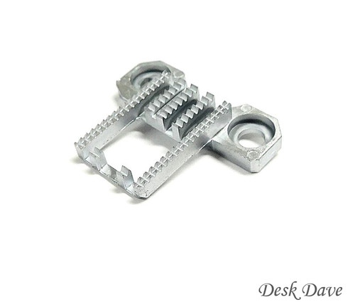 Metal feed dog 827041000 - feed,