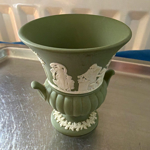 Wedgwood green white - &,
