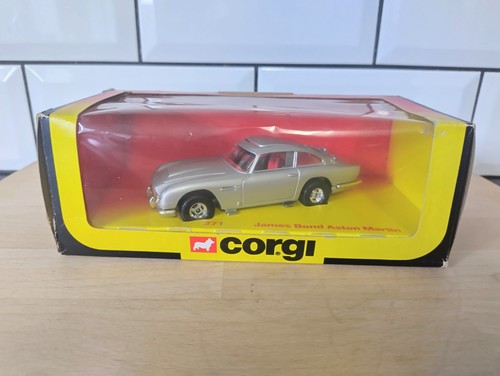 Corgi number 271 james bond - corgi,