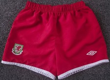Wales Football FAW Umbro 2010 11 Away Shorts / Red / Age 6 7 Years