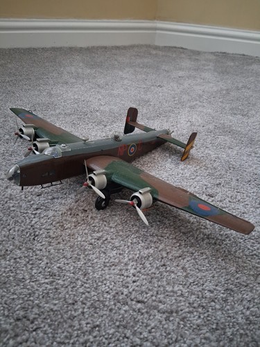 Vintage airfix halifax b - vintage,