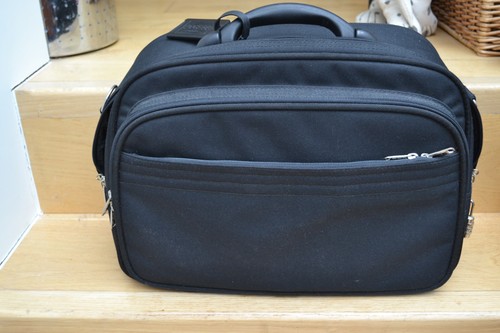Black carry holdall - m&s,