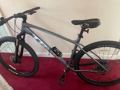 Grey and black trek - grey,