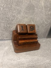 Vintage Wooden Perpetual Desk