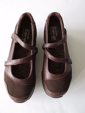 SKECHERS SHAPE UPS Dark BROWN