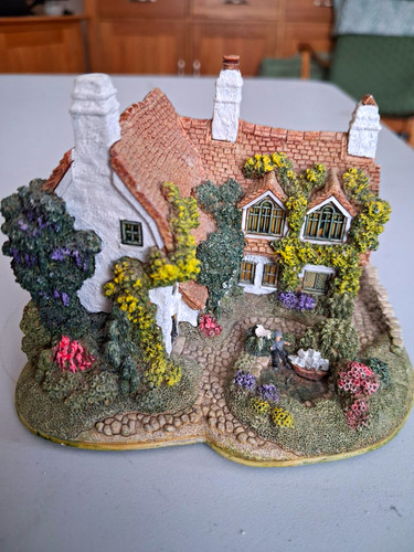 Lilliput lane burnham thorpe - lane,