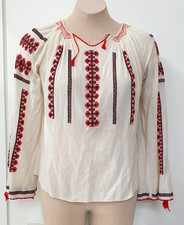 Vintage 1970s Ecru Embroidered