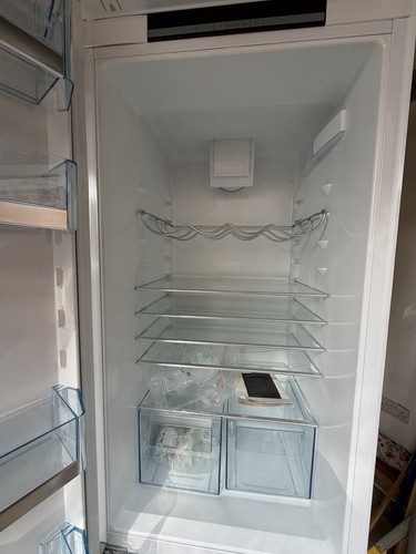 Fridge freezer integrated john - freezer,