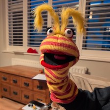 PUPPET COMPANY KNITTED. LASHES