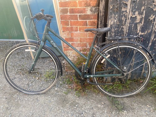 Ladies bike with panniers - ,