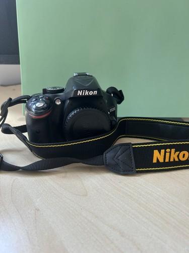 Nikon d5200 1mp digital - nikon, slr