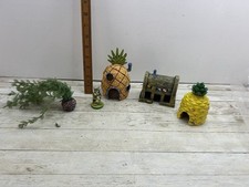 Spongebob Aquarium Fish Tank Figures And Pineapple & Crab Shack Viacom Bundle