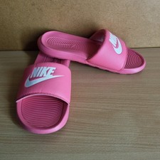 Nike Womens Victori One slides