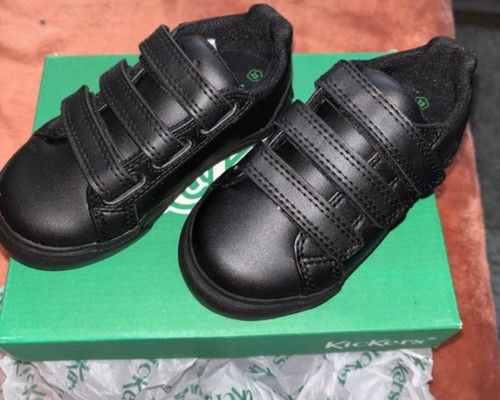 Younger boys black - , kickers