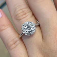 Sparkling Round Diamond Ring