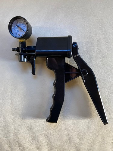 Vacuum hand pump with - pump, pressure