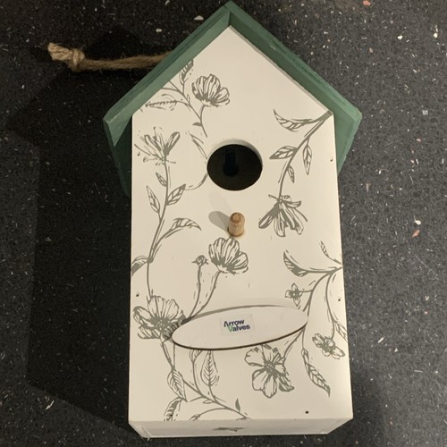 Bird box wildlife - bird,