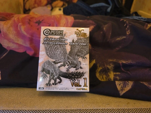 Monster hunter capcom - -,