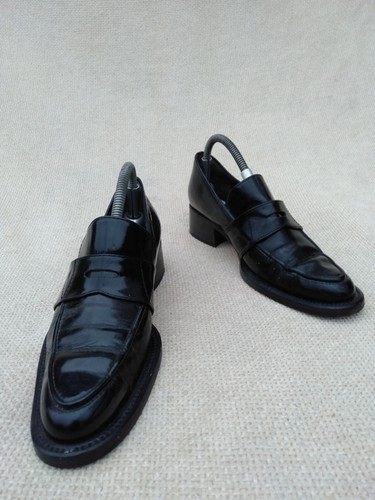 Virgin woman black leather - virgin,