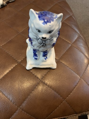 Antique staffordshire cat - staffordshire,
