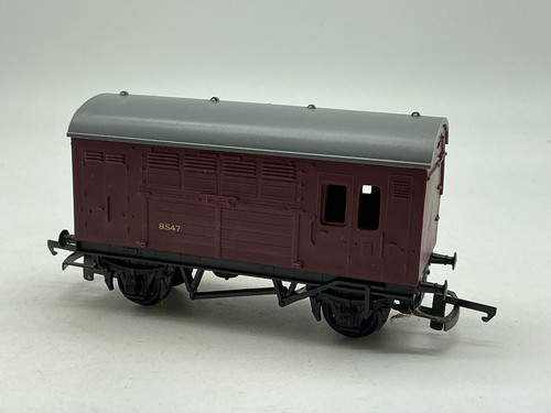 B5300 tri ang maroon horse - b5300, tri-ang