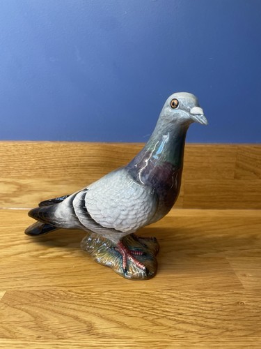 Beswick pigeon 1383 model - beswick,