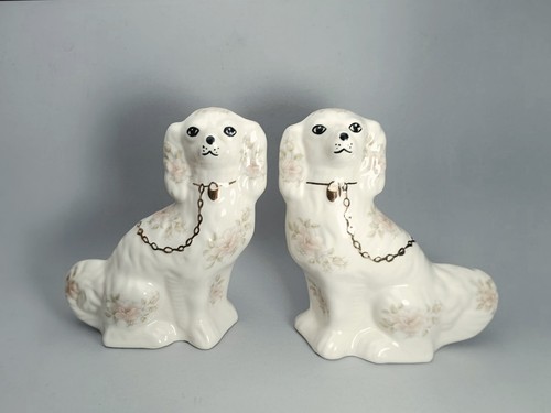 Pair staffordshire style - pair, staffordshire-style
