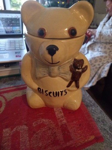 Biscuit barrel - biscuit,
