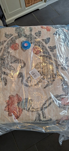 Handmade wool hand tufted - wool, hand-tufted