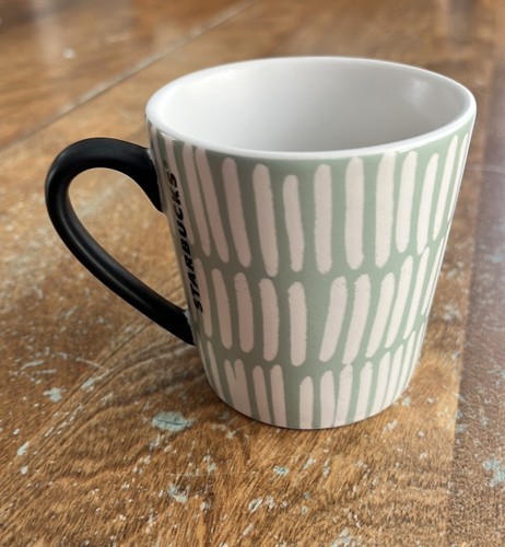 2016 starbucks polar bear - starbucks,