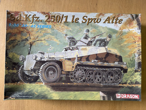 Dragon plastic model - 1:35,